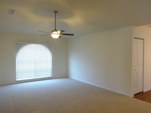 Building Photo - 1613 SW Carillo Ave