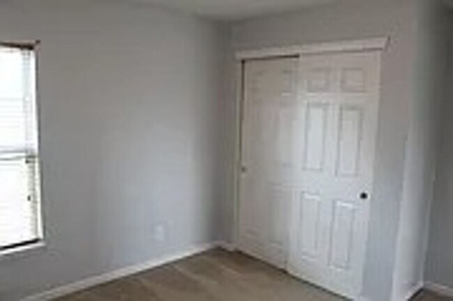 Building Photo - 8580 Cassia Dr