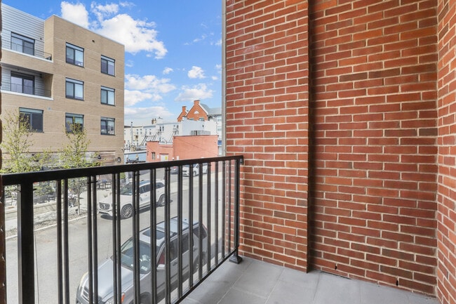 Building Photo - 11 Purdy St