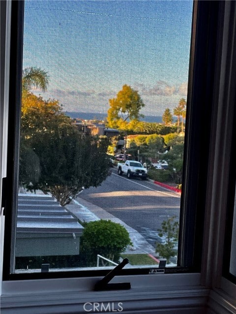 Building Photo - 504 Avocado Ave