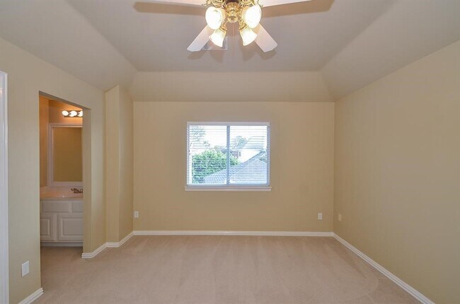 Building Photo - 5503 Langhorne Ct
