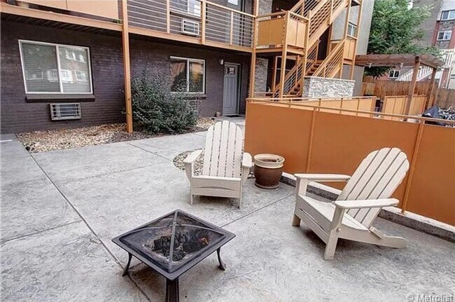 Building Photo - West Wash Park Condo | 1BD | In-Unit W/D | Parking Included