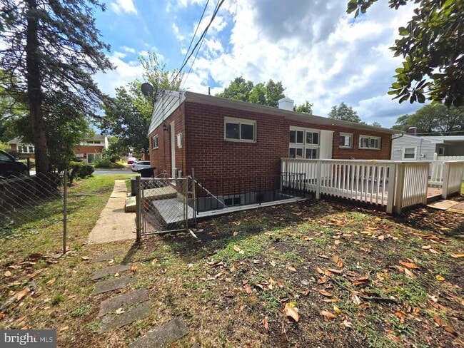 Building Photo - 1030 Collwood Rd