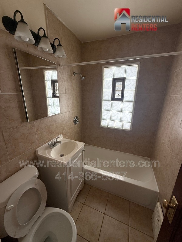 Building Photo - 5435 N 40th St
