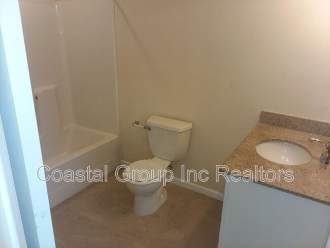 Building Photo - 8550 Tidewater Dr