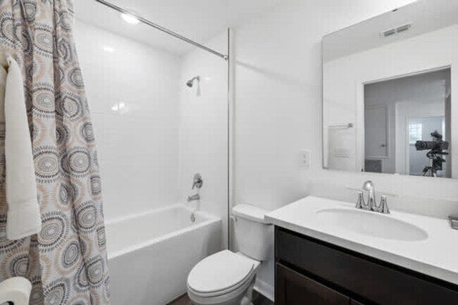 Building Photo - 14282 Coronado Dr