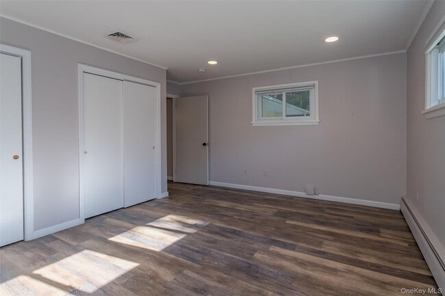 Building Photo - 549 NY-94