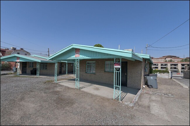 Building Photo - 810 Heisig Ave