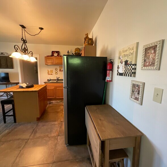 Entry to kitchen area - 155 Townsend St