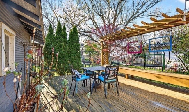 Building Photo - Beautiful 3 Bedroom!