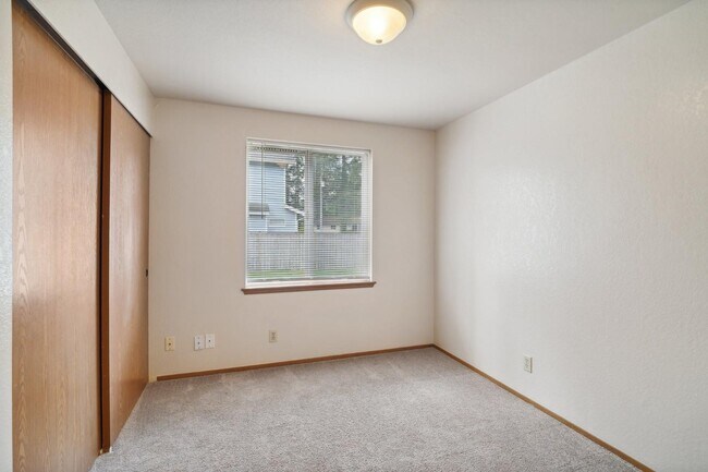 Building Photo - 13411 Meadow Rd