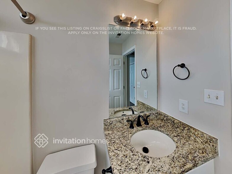 Building Photo - 4252 Brighton Way NW