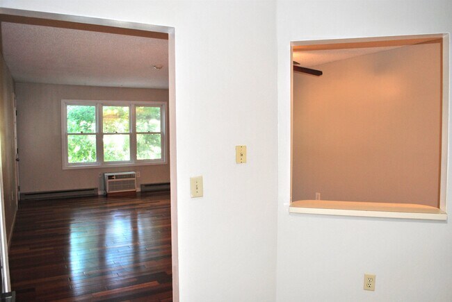 Building Photo - 14 Turnbuckle Ln