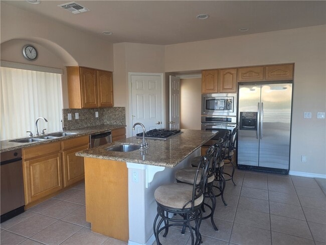 Building Photo - 1825 E Shore Villas Dr