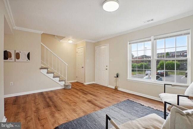 Building Photo - 9497 Linden Leaf Ct