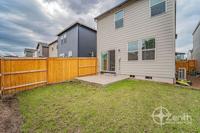 Building Photo - 13748 NE 66th Wy