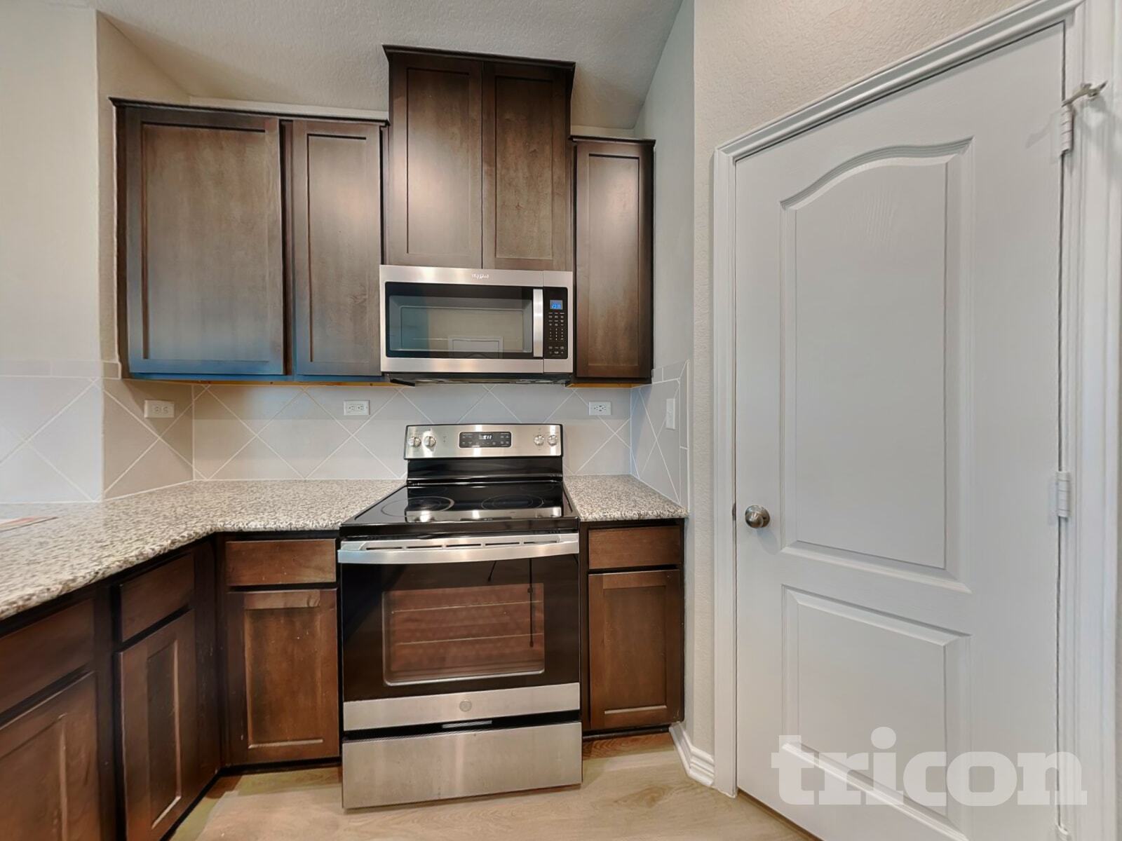 Building Photo - 601 Lost Pond