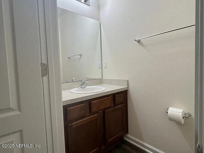 Building Photo - 253 Whitland Wy
