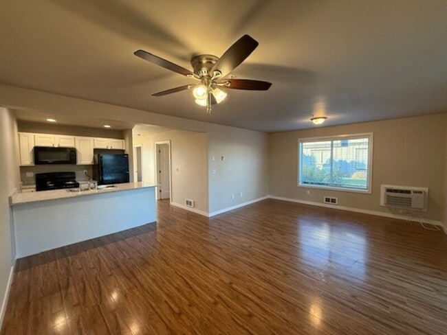 Building Photo - 2005 Aaron Dr