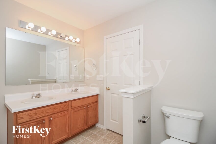 Building Photo - 5367 Liberty Hall Cir