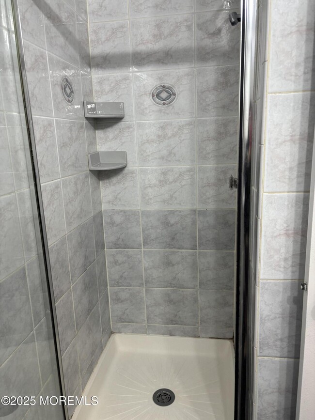 Building Photo - 481 Hawthorne Pl