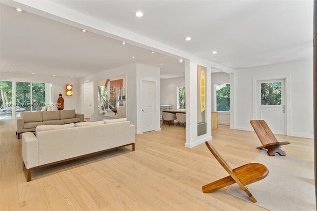 Building Photo - 4286 Douglas Rd