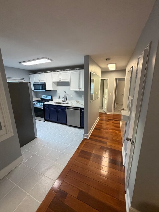 Building Photo - 336 Monohan Dr