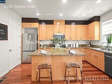 Building Photo - 6566 Sierra Ln