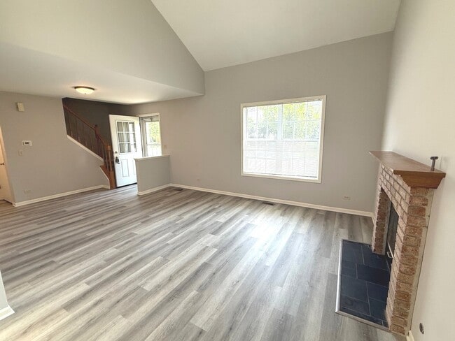 Building Photo - 252 Kensington Ct