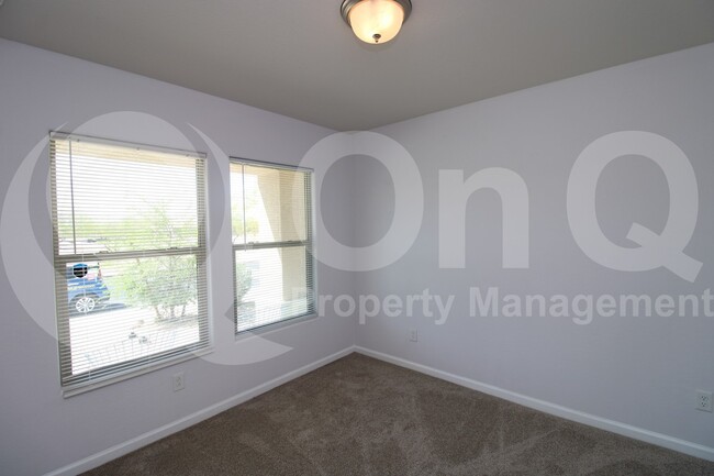 Building Photo - 286 E Bobcat Pl