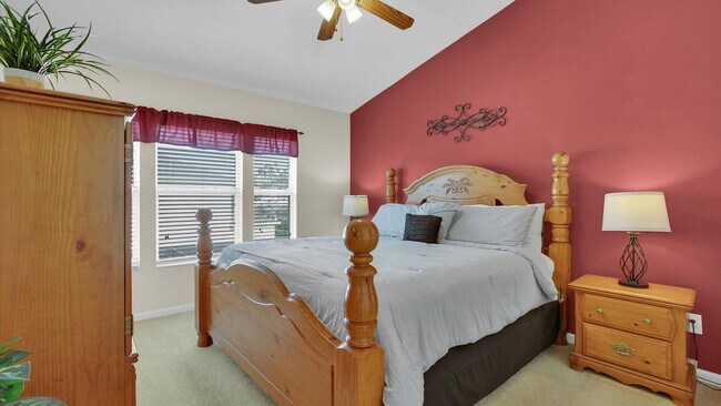 Building Photo - 2326 Silver Palm Dr