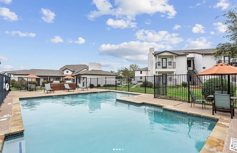 Building Photo - 6776 Westcreek St S