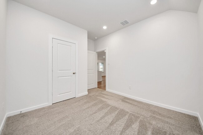 Building Photo - 31815 Autumn Spur Ln