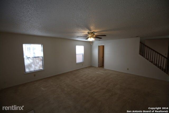 Building Photo - 4 br, 2.5 bath House - 8234 Chestnut Manor Dr