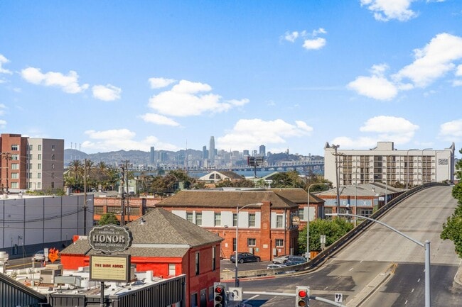 Building Photo - 1364 Powell St