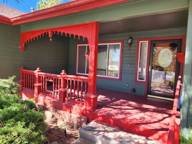 Building Photo - Available in JULY!  Large Single level Sin...