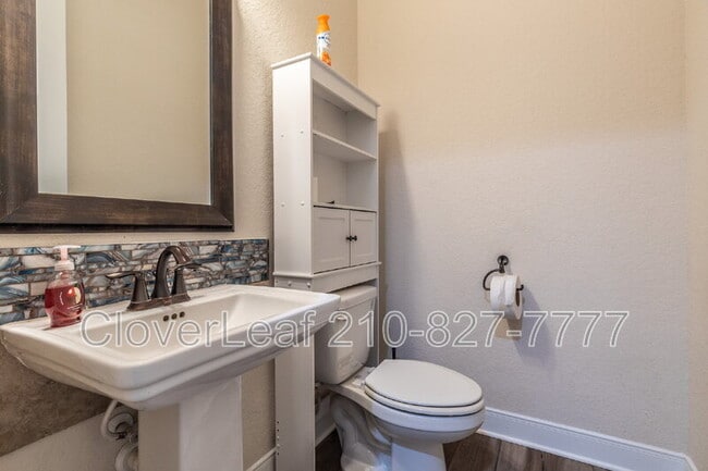 Building Photo - 908 Sussex Cove