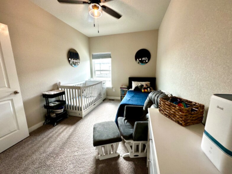 Building Photo - 6555 Carriage Meadows Dr
