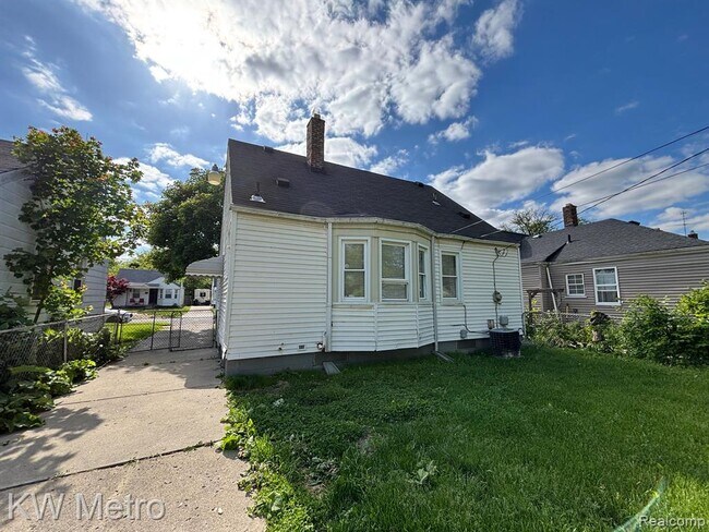 Building Photo - 7706 Vaughan St