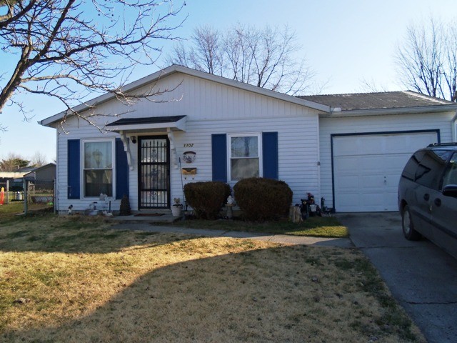 Building Photo - 1102 Capri Dr