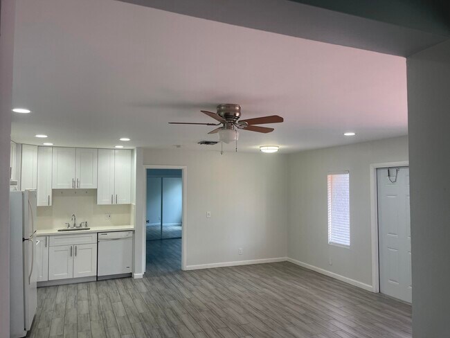 Building Photo - 11 N Crossings Cir