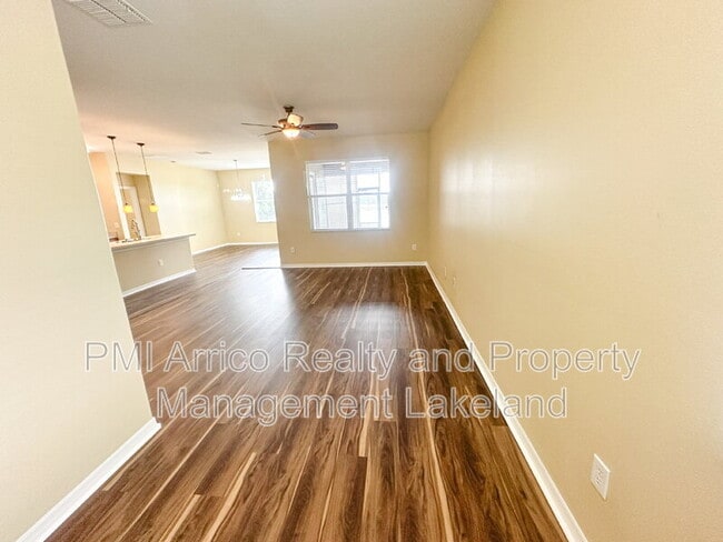 Building Photo - 3774 Hampton Hills Dr