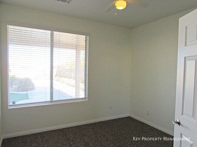 Building Photo - 722 Bighorn Creek St
