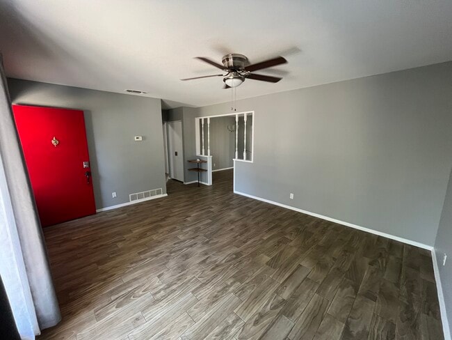 Building Photo - 506 Demya Dr