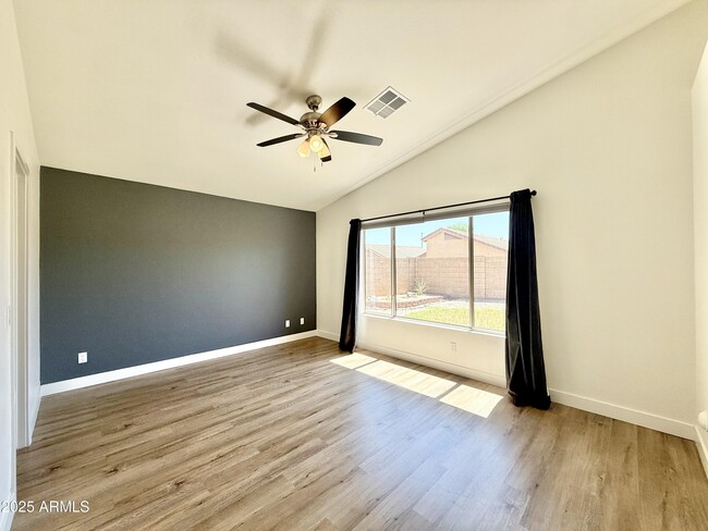 Building Photo - 14917 W Lamoille Dr