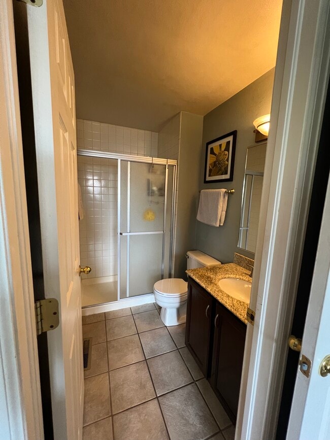 Standing Shower - 4670 White Rock Cir