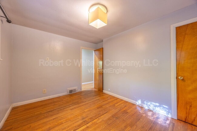 Building Photo - 451 Birch Mountain Rd