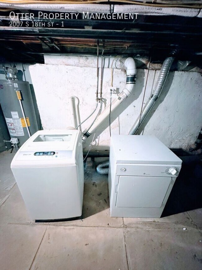 Building Photo - 2007 S 18th St