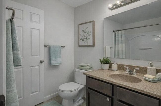 Building Photo - 10150 Meadow Glen Dr