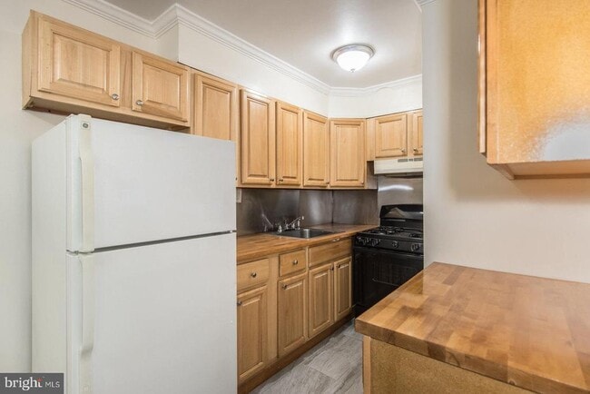 Building Photo - 8217 Thouron Ave